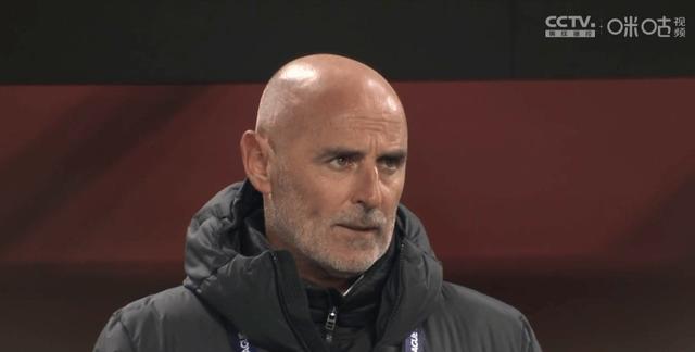 亚冠今夜走向成谜；洛杉矶湖人主帅复盘；球迷炸锅；纪律约束更严格的简单介绍